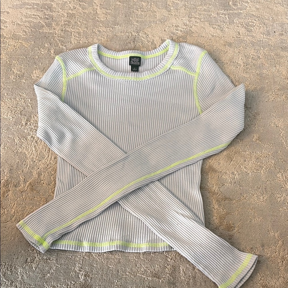 Wild Fable women’s small long sleeve t